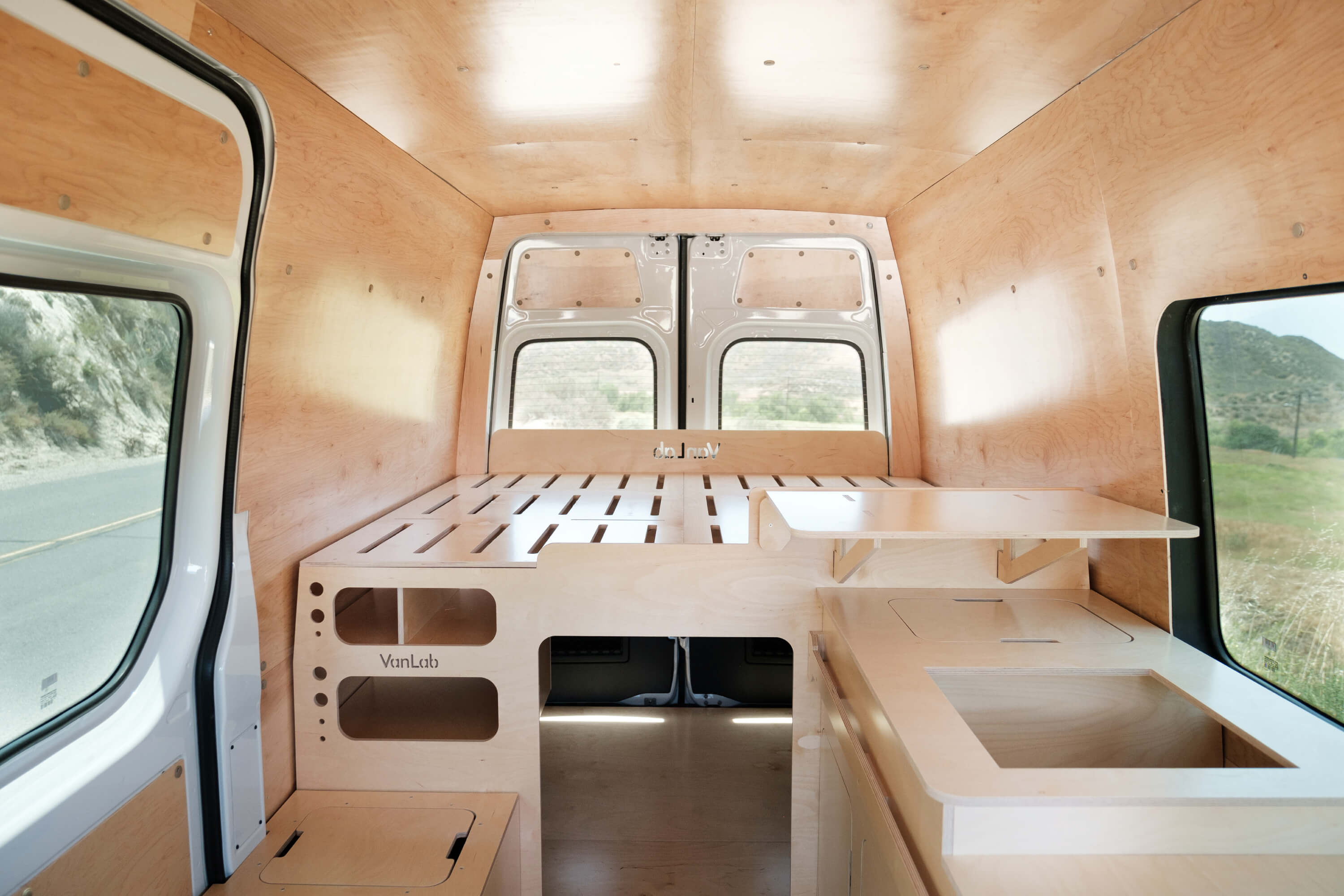 Mercedes Sprinter 144"