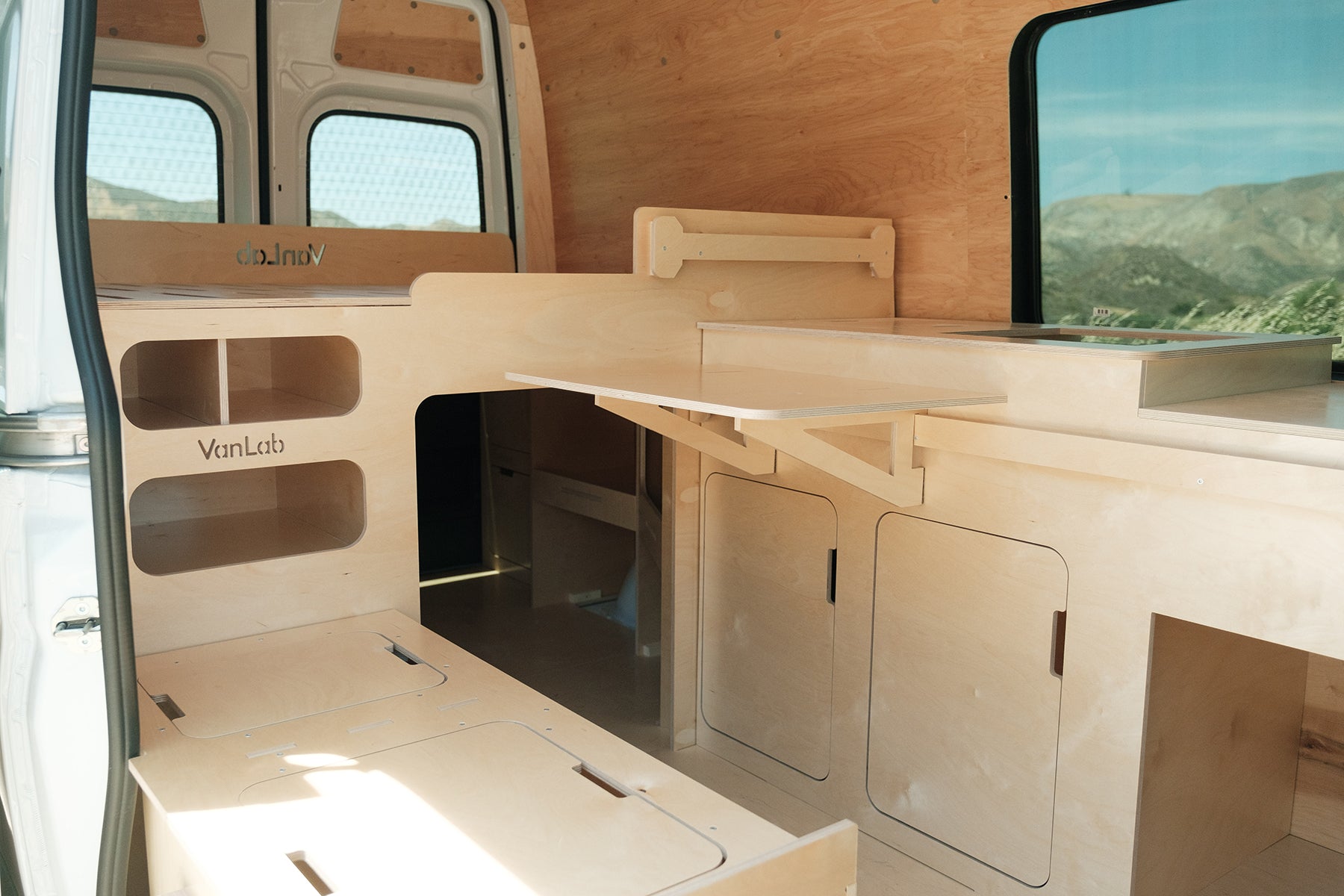 Mercedes Sprinter 144"