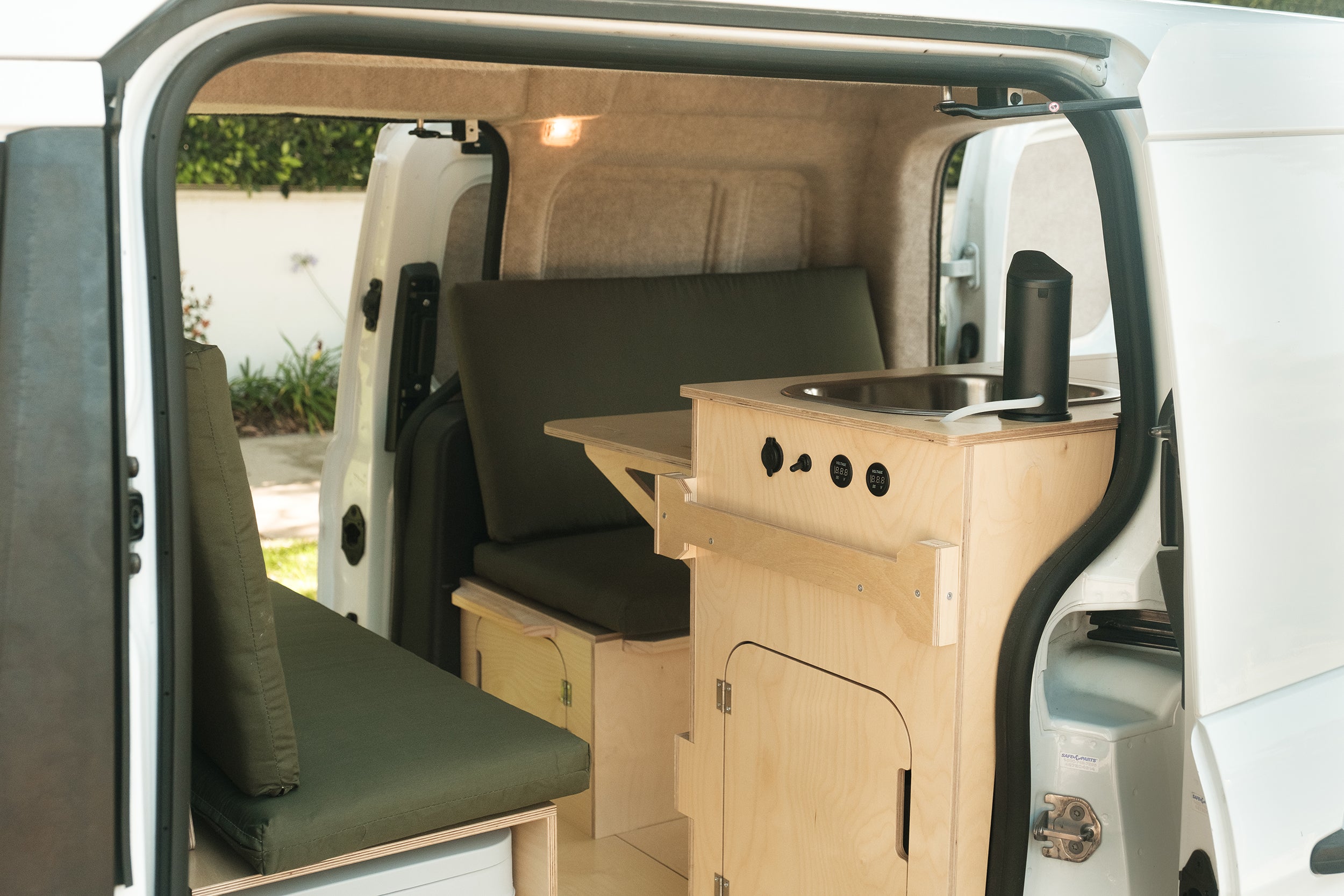 Ford Transit Connect Cargo - LWB ONLY