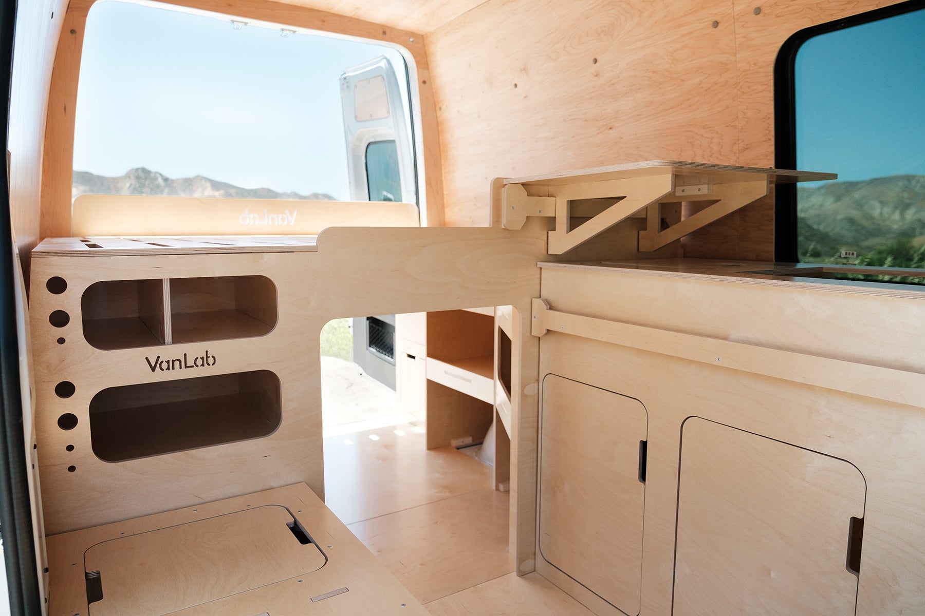 Mercedes Sprinter 144"