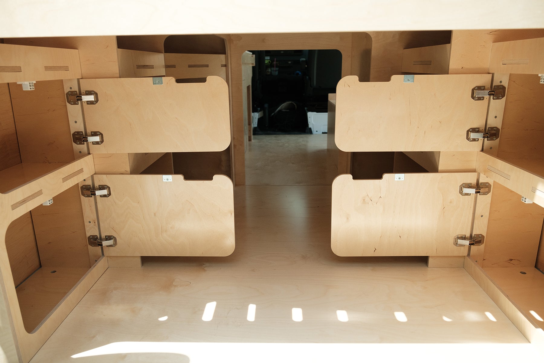 Mercedes Sprinter 144" – VanLab